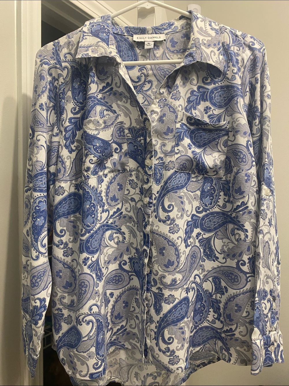 Emily Daniels White, Gray & Blue Paisley Button-Down Shirt